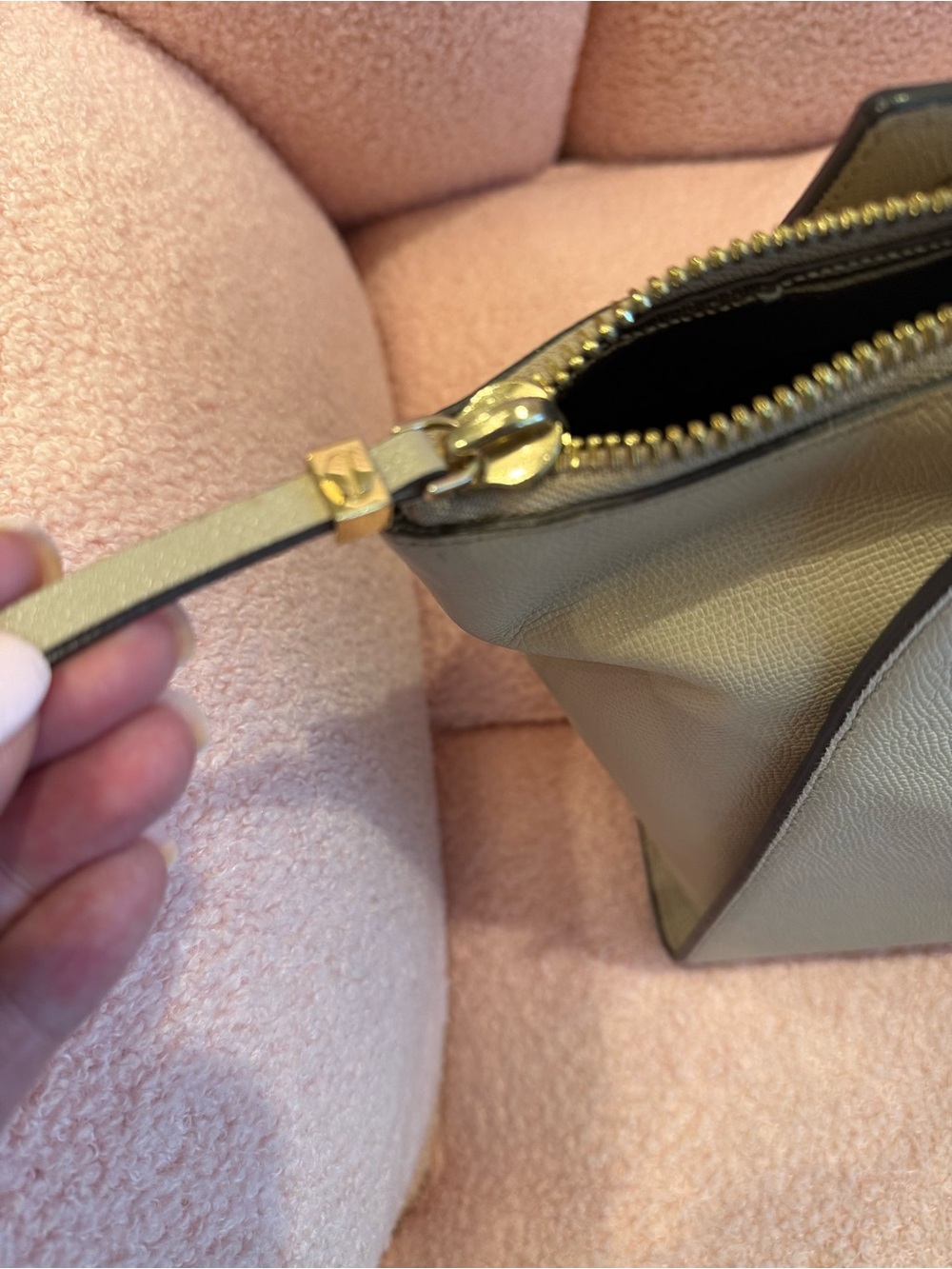 Henri Bendel Cream Satchel - Picture 7 of 15